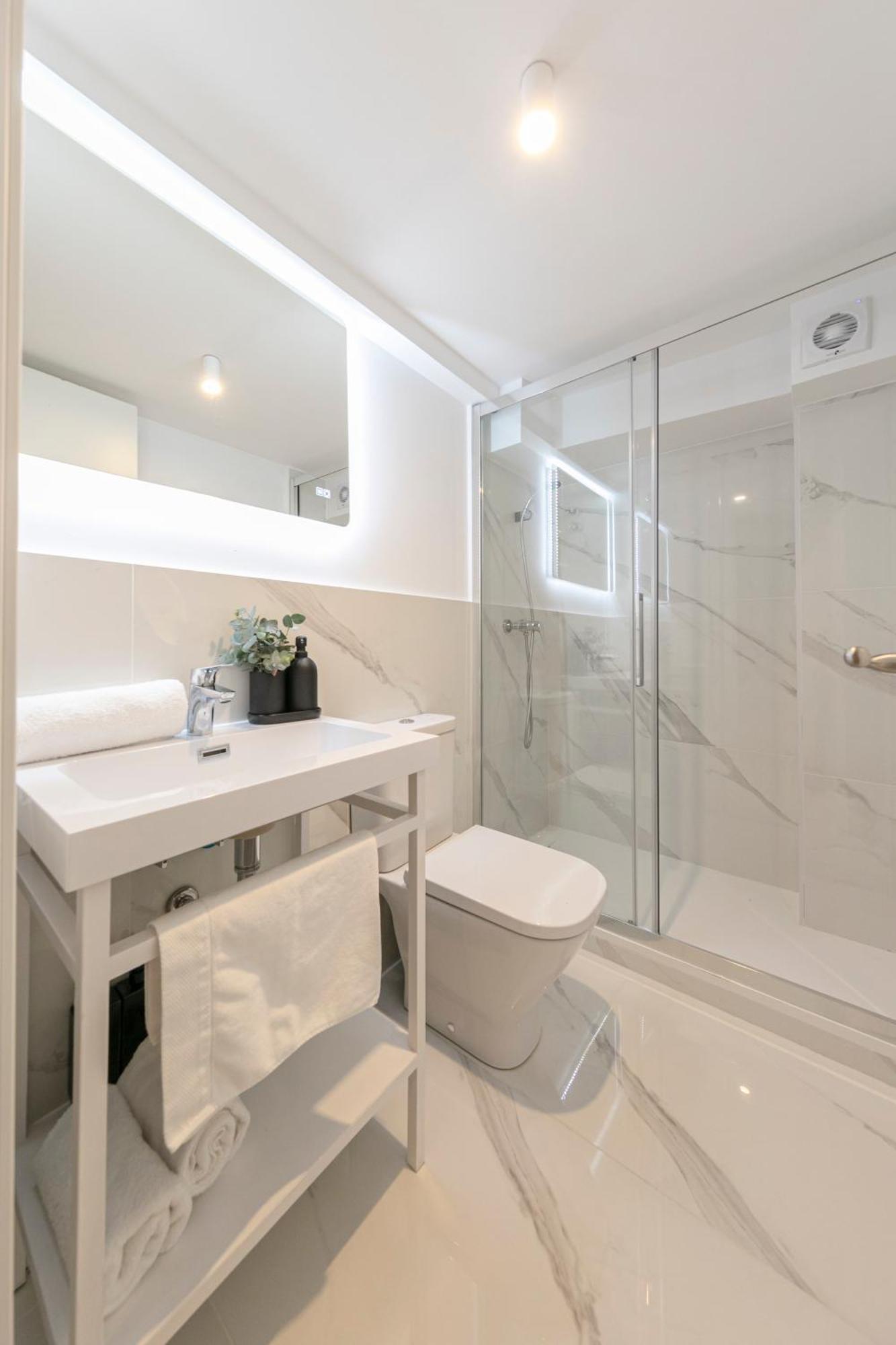 Isg Apartments Conde Negro 10 Seville Luaran gambar